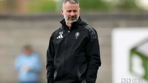 西海岸半场领先亚泰1-0，陈柏良精准助攻，里切利头槌破局精彩瞬间！